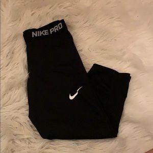 Nike Pro Capri Leggings